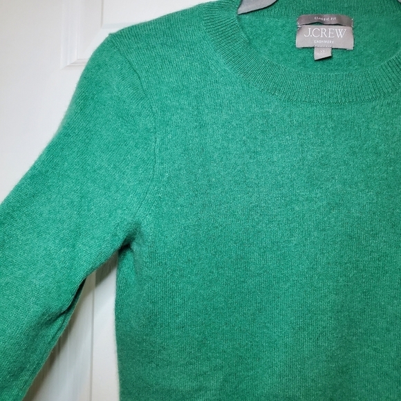 J. Crew Cashmere classic-fit crewneck sweater in Soft Green Size XS - Picture 3 of 11